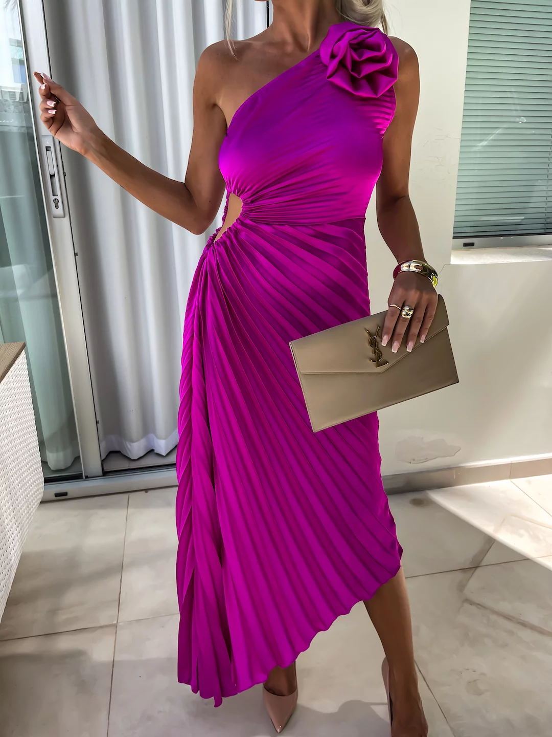 Ins Pleated One-shoulder Dress With Big Rose Flower Fashionable Sexy Evening Party Club Asymmetrical Dress